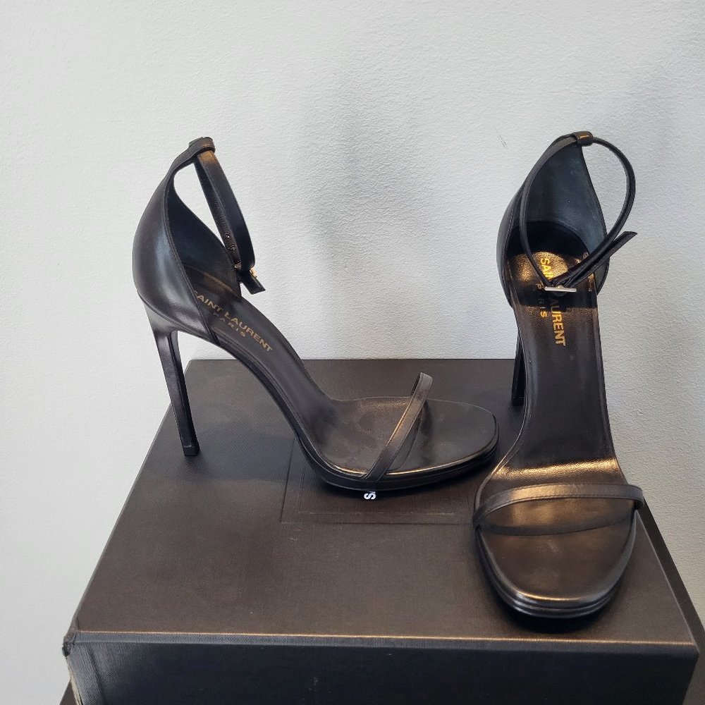 Yves Saint Laurent "Jane 105" black leather sandals